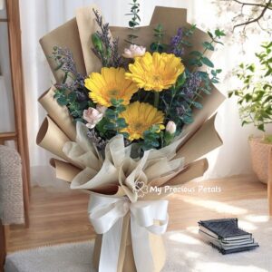HB022 Hand Bouquet